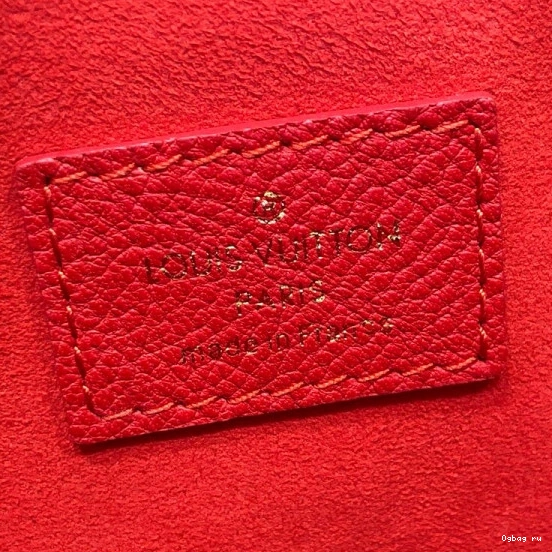 VICTOIRE Louis Vuitton 0718